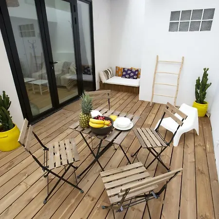 Charming Bohemian Little House With Terrace 5 Min From The - Welkeys Apartment Biarritz
